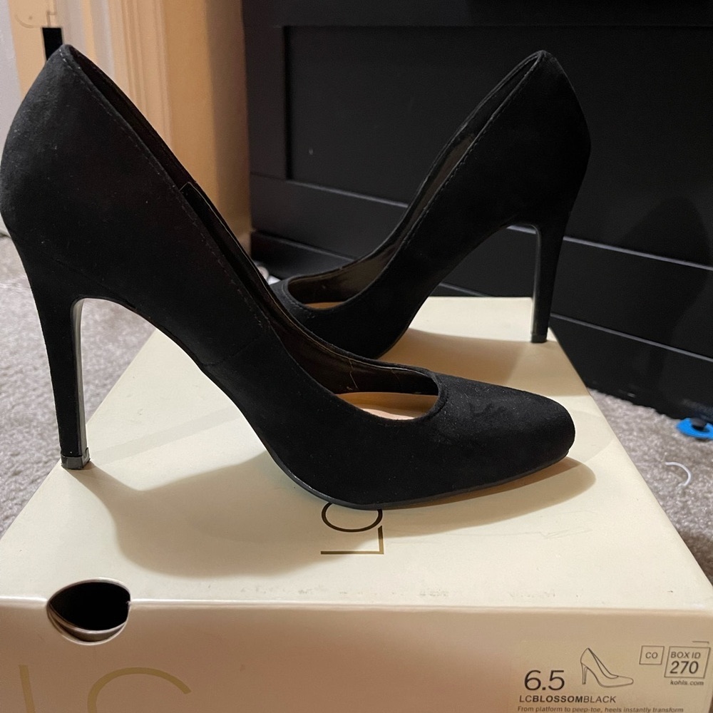 Lauren Conrad 4 1/2 inch pumps